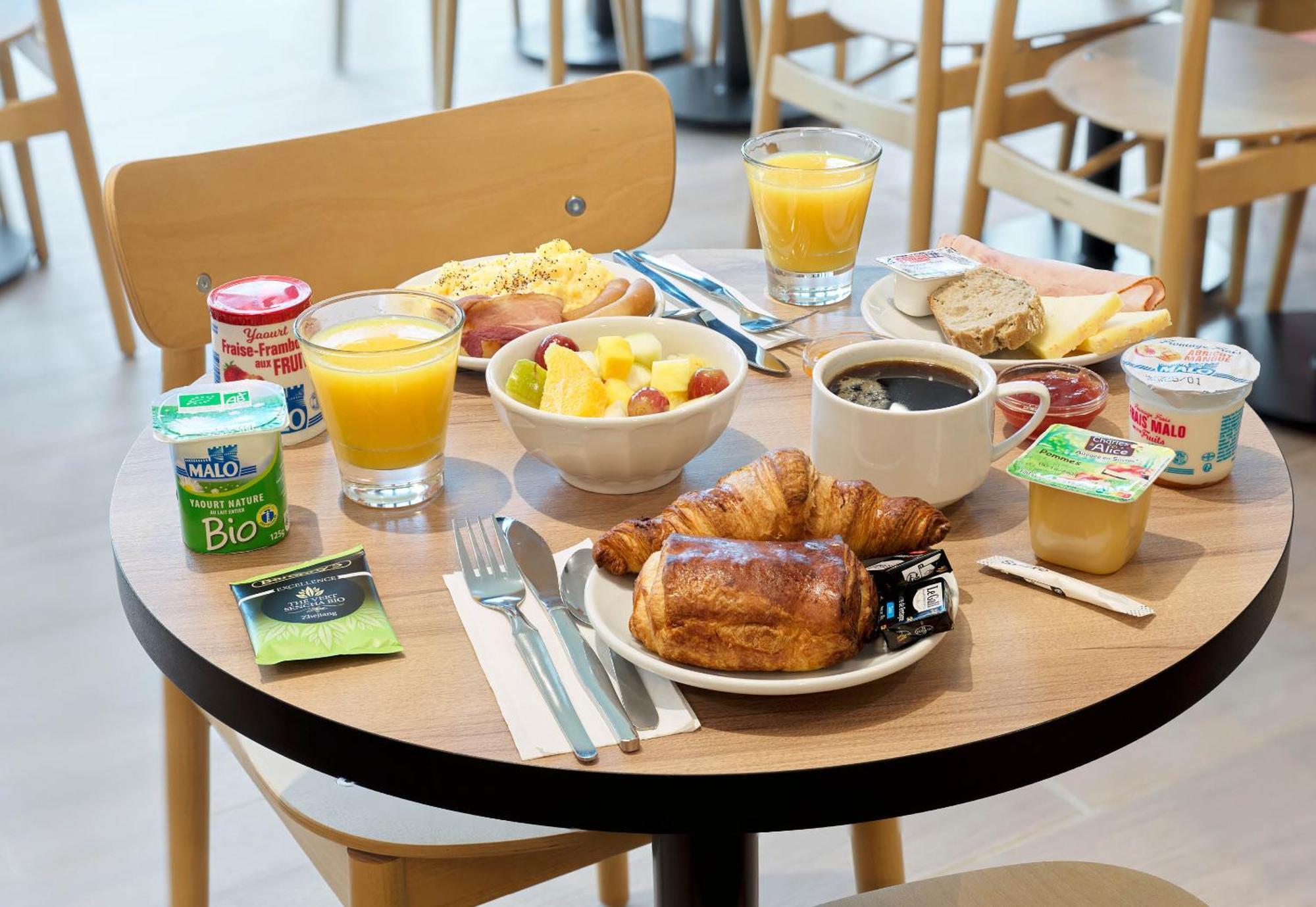 B&B Hotel Cergy Saint-Christophe Gare Luaran gambar